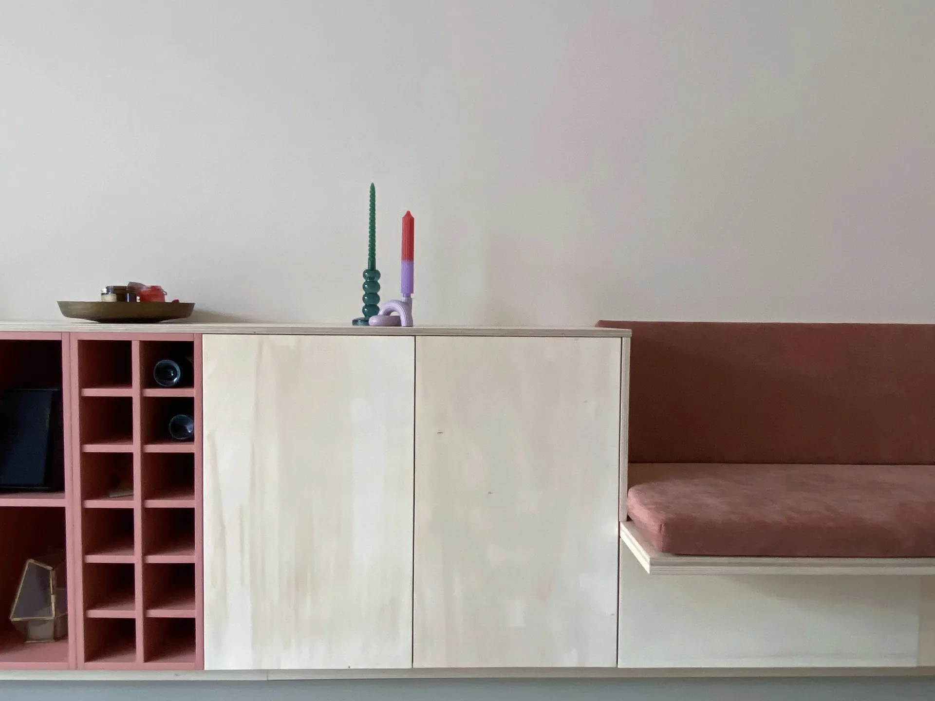 Cabinet with dining bench
